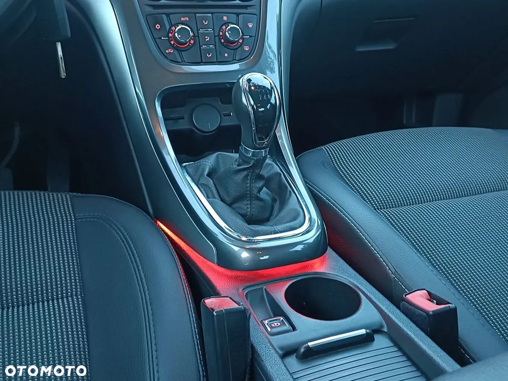 Opel Astra 1.4 Turbo Cosmo - 20