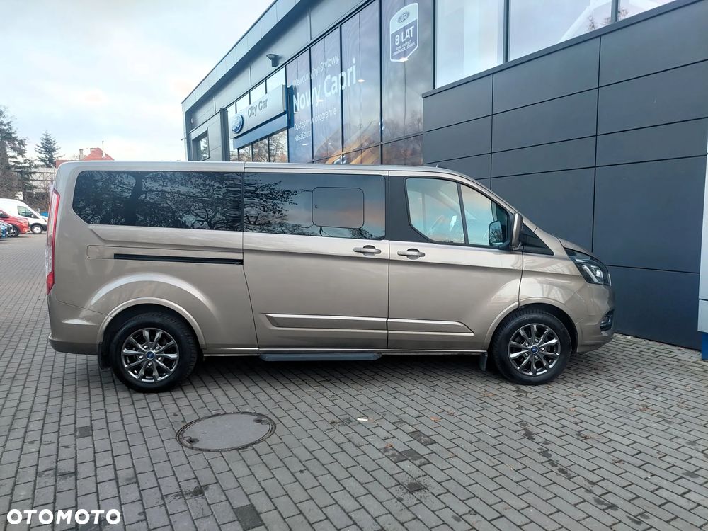 Ford Tourneo Custom - 29
