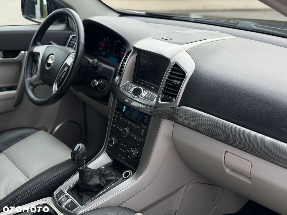 Chevrolet Captiva - 17