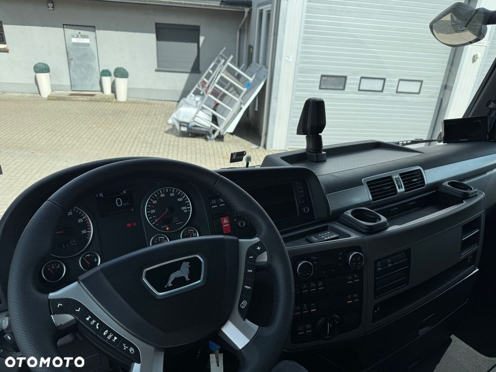 MAN TGX - 24