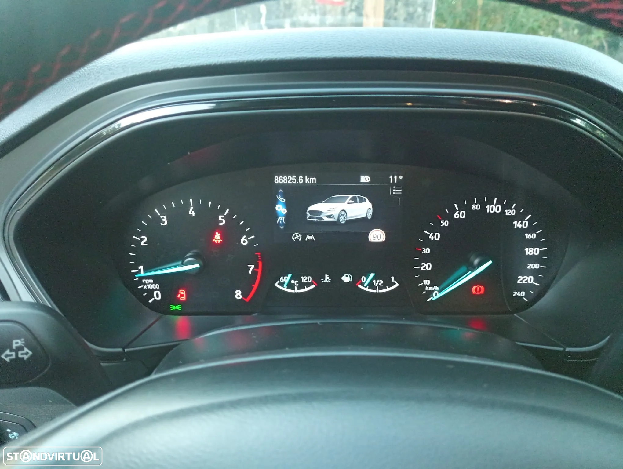 Ford Focus 1.0 EcoBoost MHEV ST-Line - 11