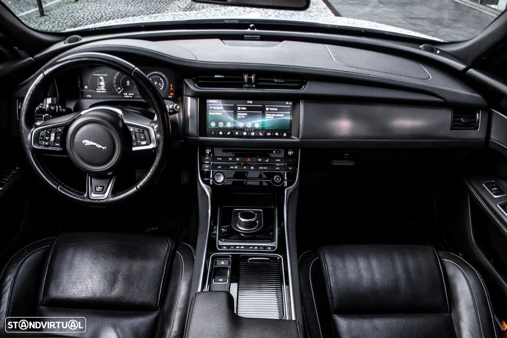 Jaguar XF Sportbrake 20d AWD Aut. R-Sport - 38