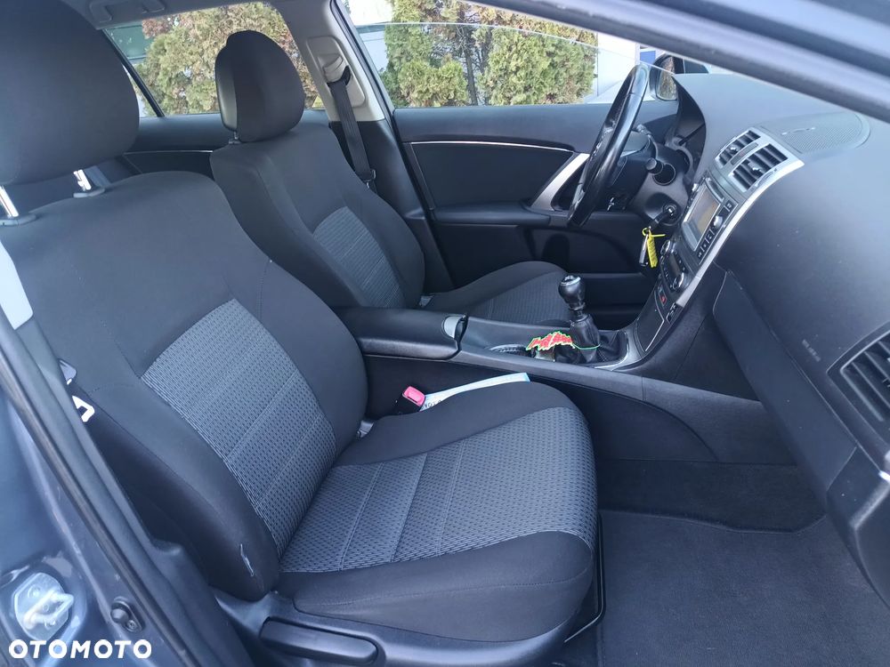 Toyota Avensis 1.8 Luna EU5 - 17