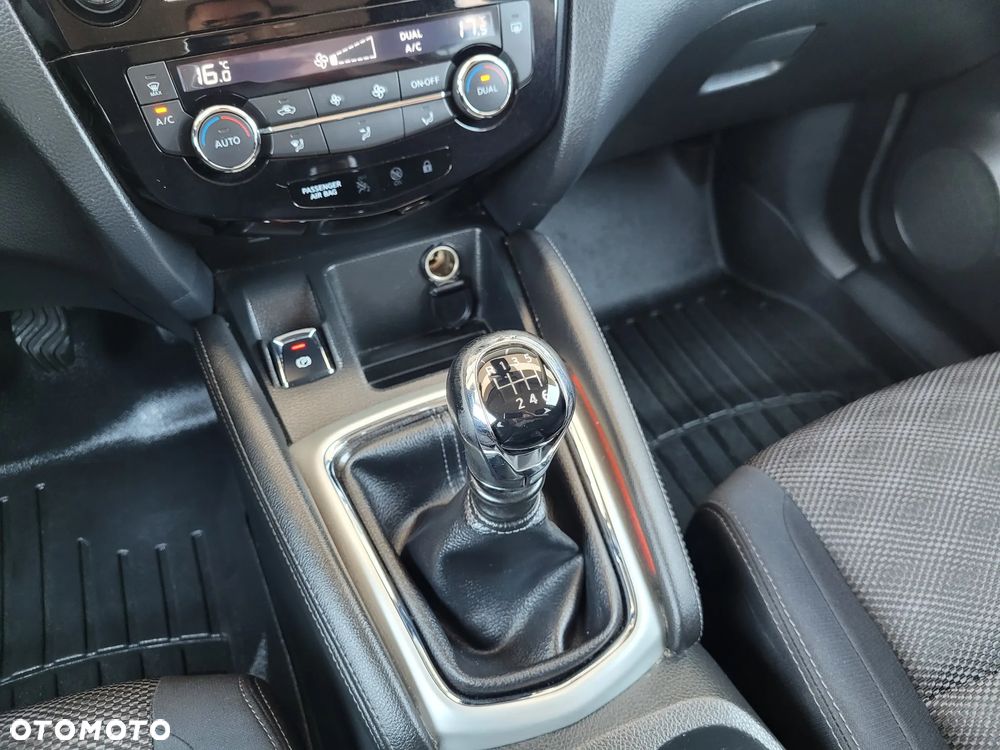 Nissan Qashqai 1.2 DIG-T Acenta EU6 - 31