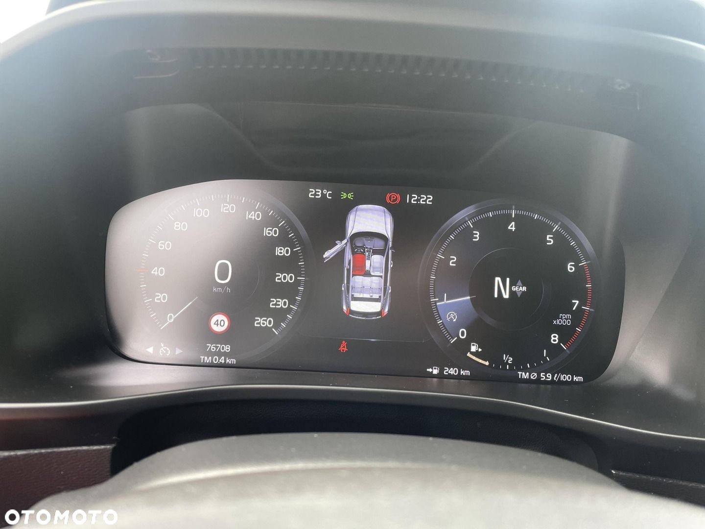 Volvo XC 40 T3 Momentum Core - 18