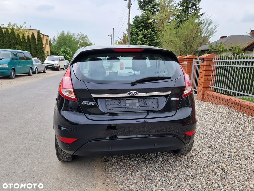 Ford Fiesta 1.6 TDCi DPF Titanium - 6