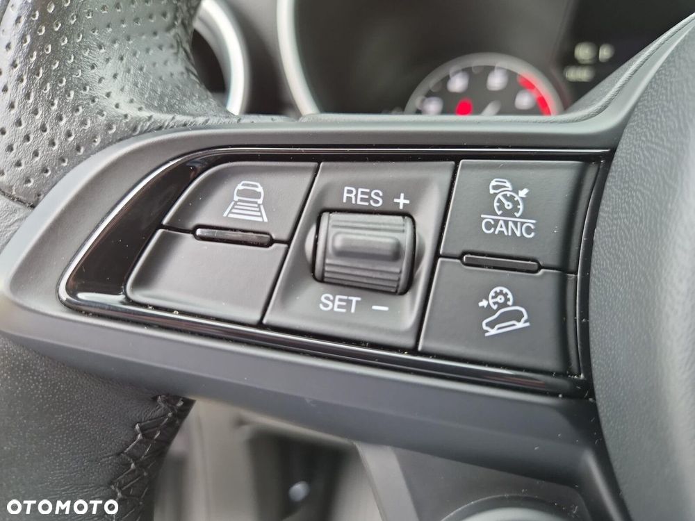Alfa Romeo Stelvio - 17