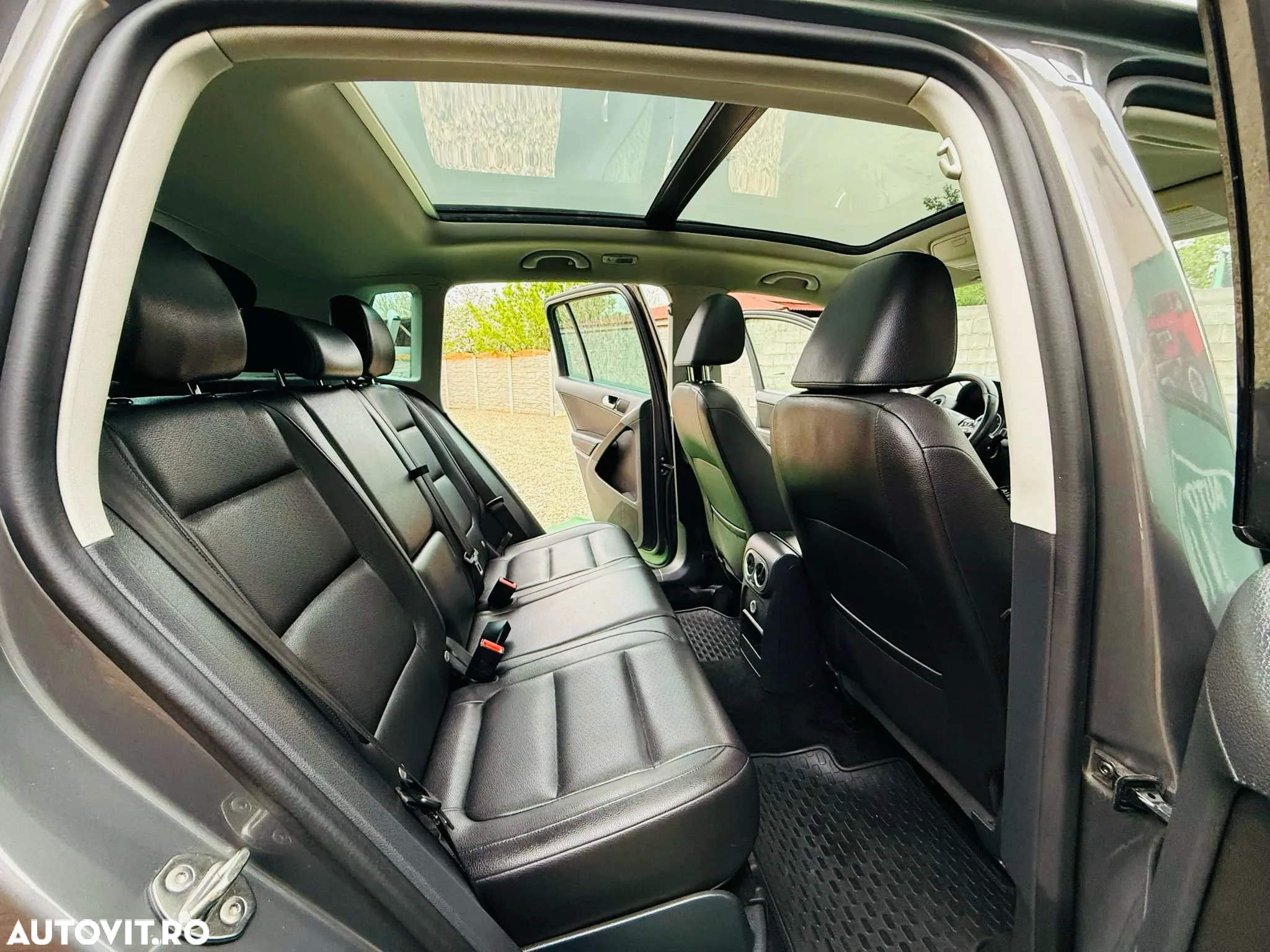 Volkswagen Tiguan - 8