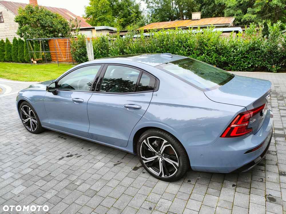 Volvo S60 B5 B AWD Plus Dark - 9