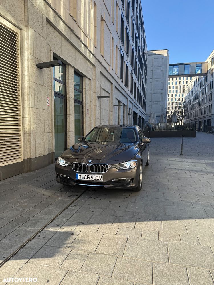BMW Seria 3 318d Luxury Line - 3