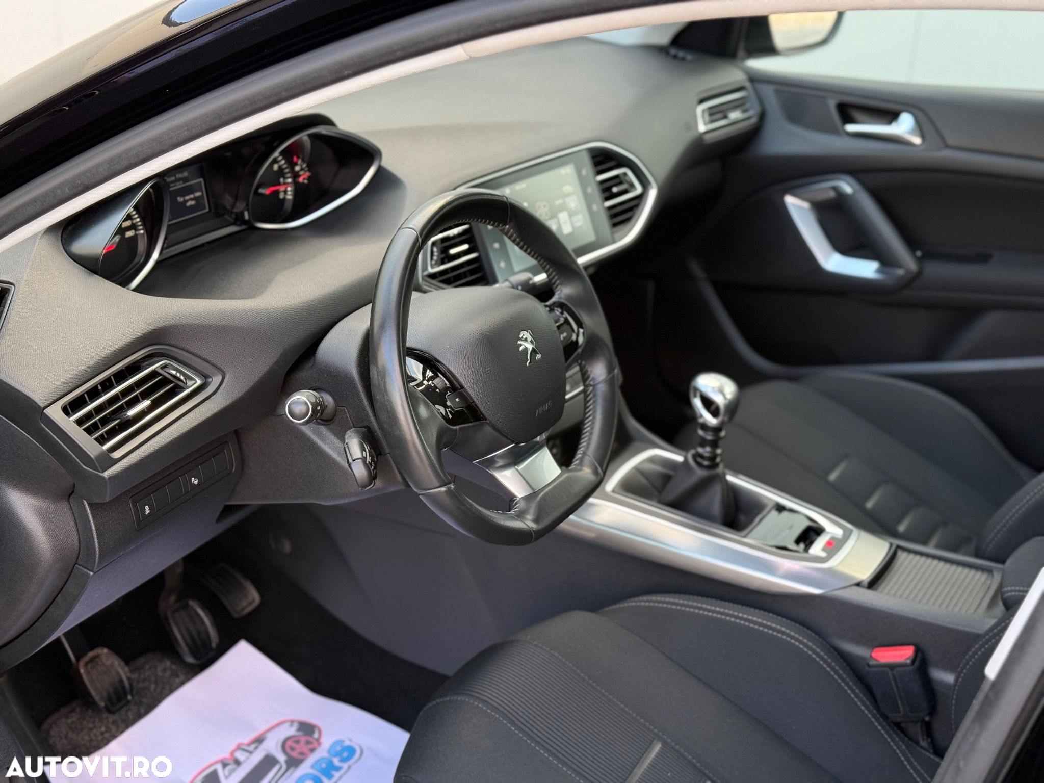 Peugeot 308 1.6 THP Allure - 11
