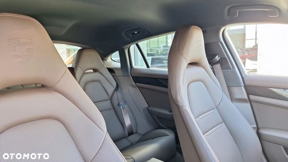 Porsche Panamera 4 E-Hybrid - 19