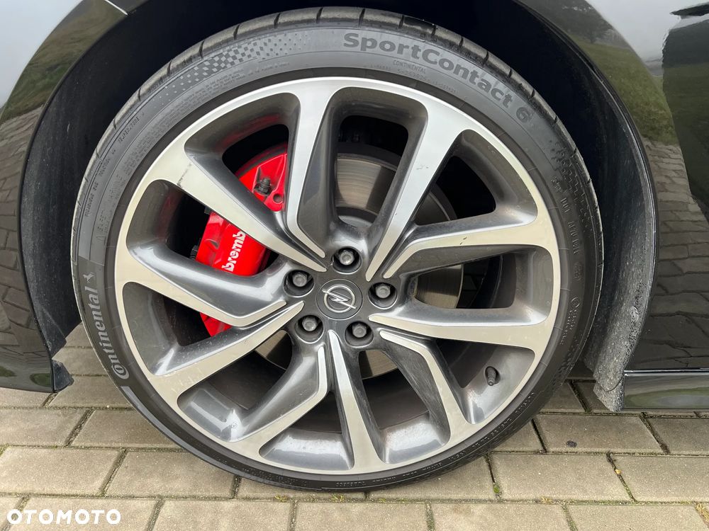 Opel Insignia 2.0 T 4x4 GSi + S&S - 40