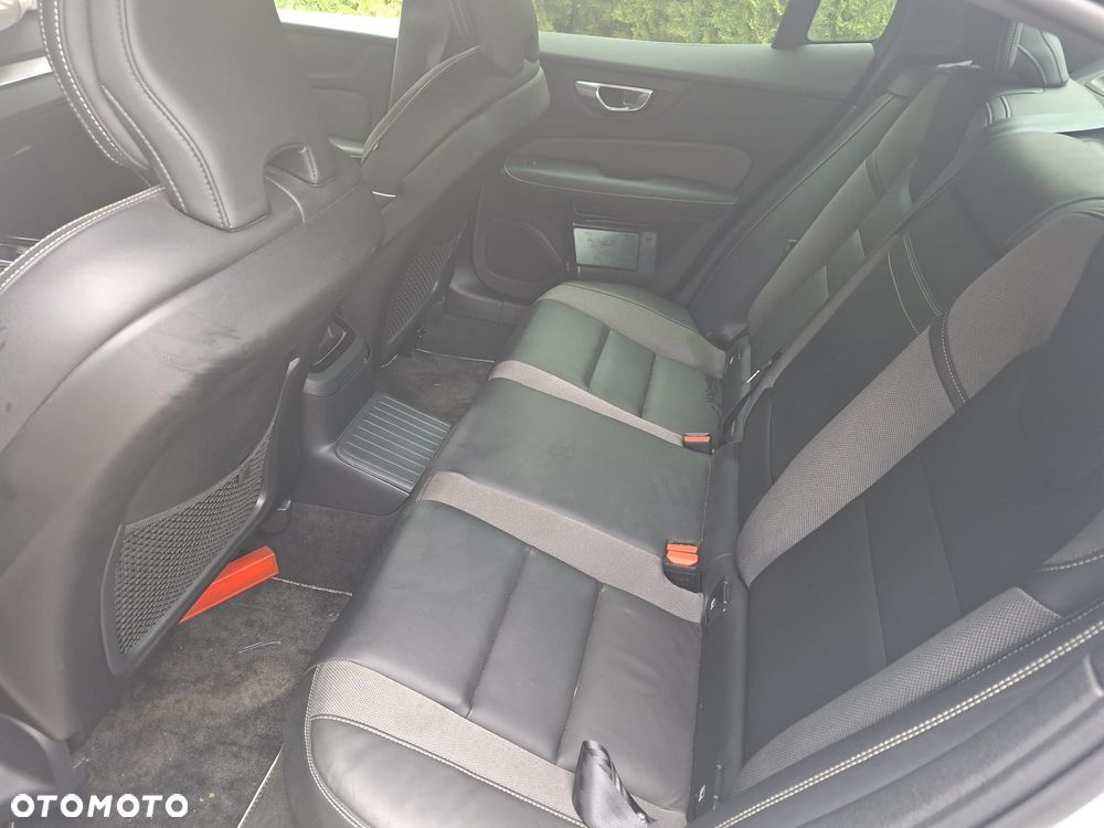 Volvo S60 - 19