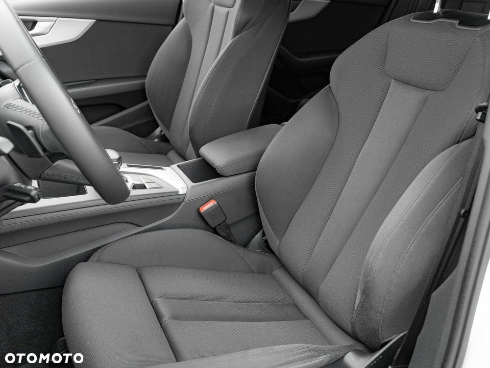 Audi A4 Limousine - 15