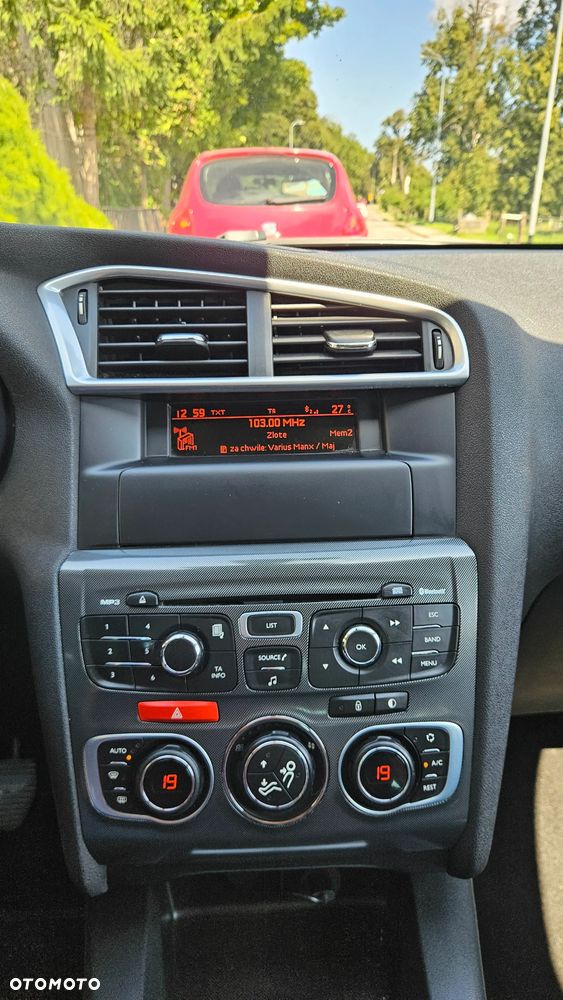 Citroën C4 1.6 HDi SX - 24