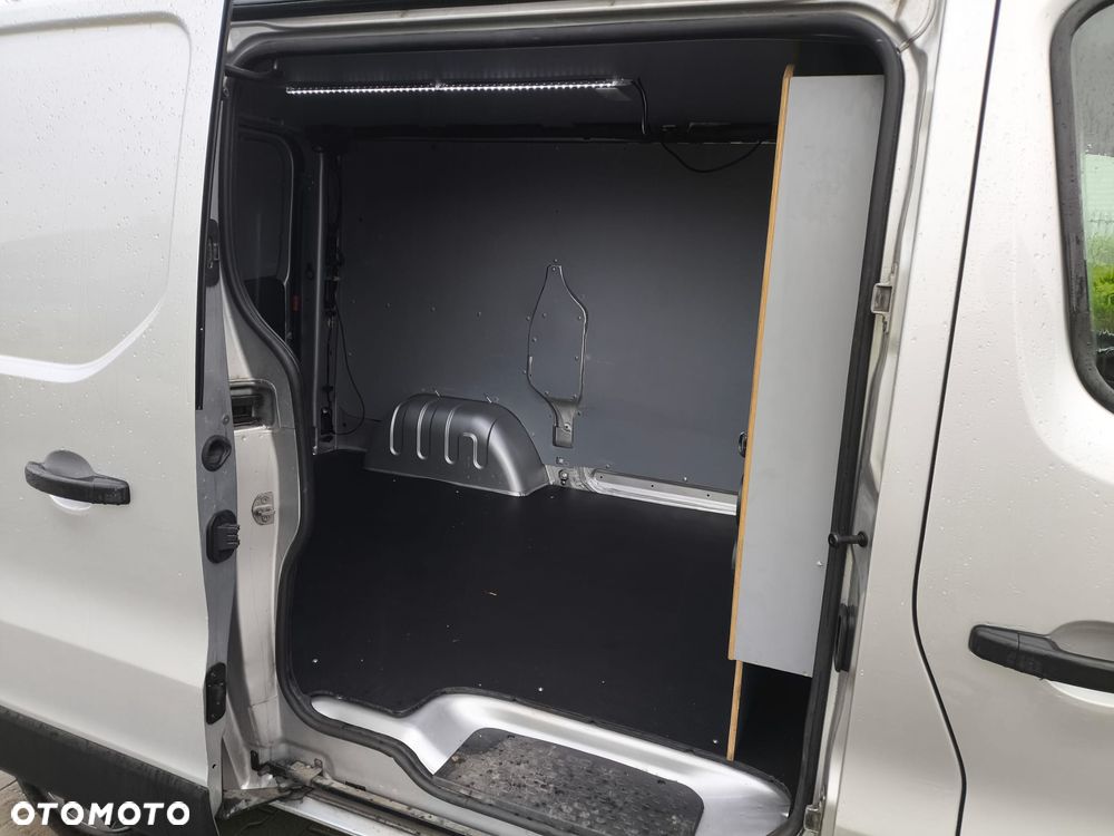 Opel VIVARO - 17