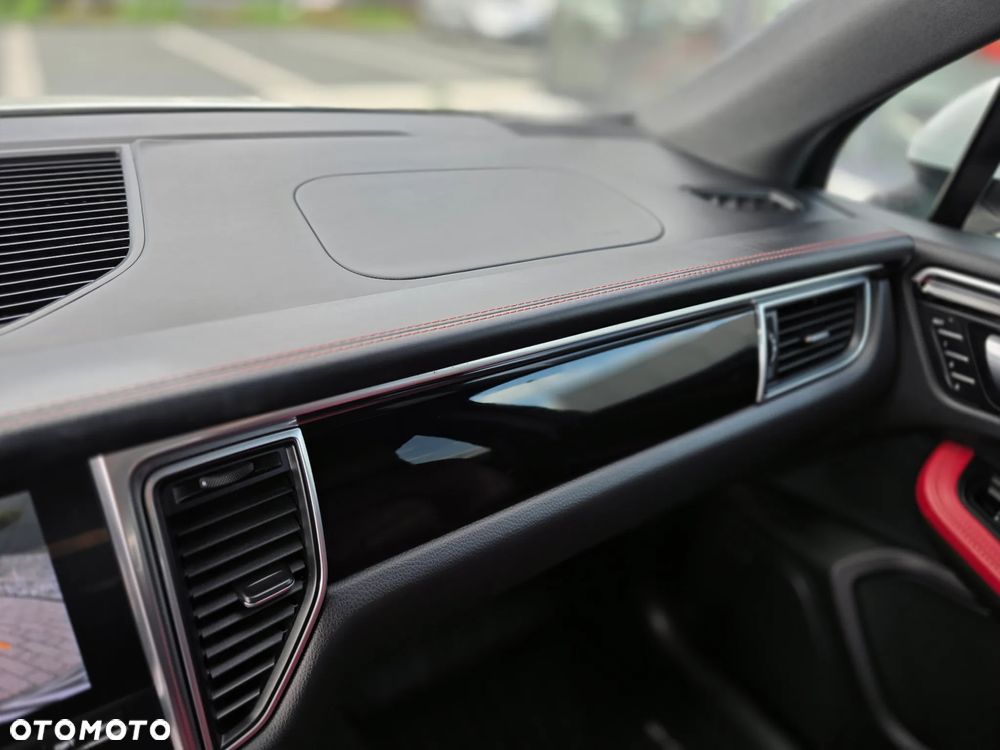 Porsche Macan - 27