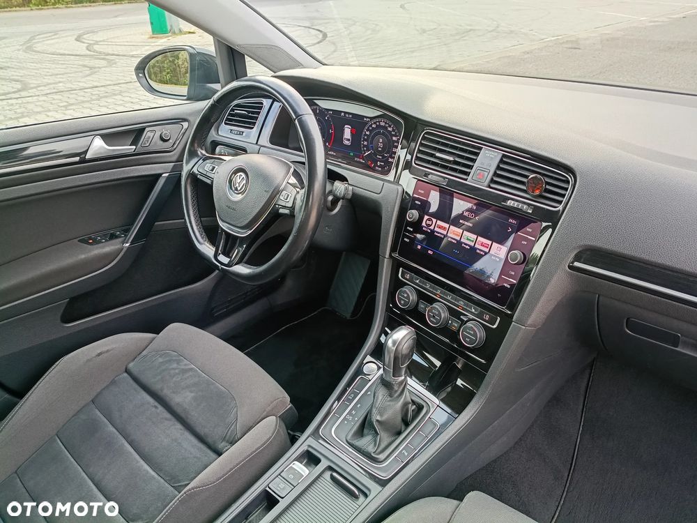 Volkswagen Golf 2.0 TDI SCR DSG R-Line - 9