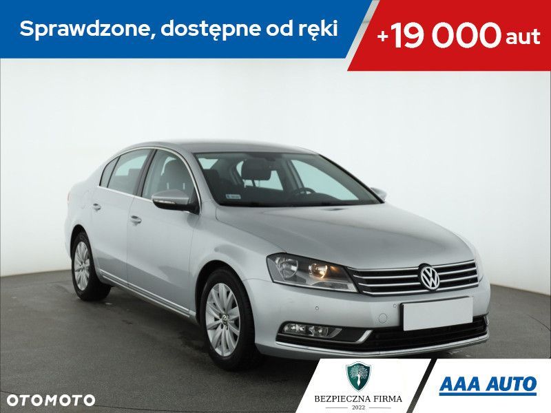 Volkswagen Passat - 2