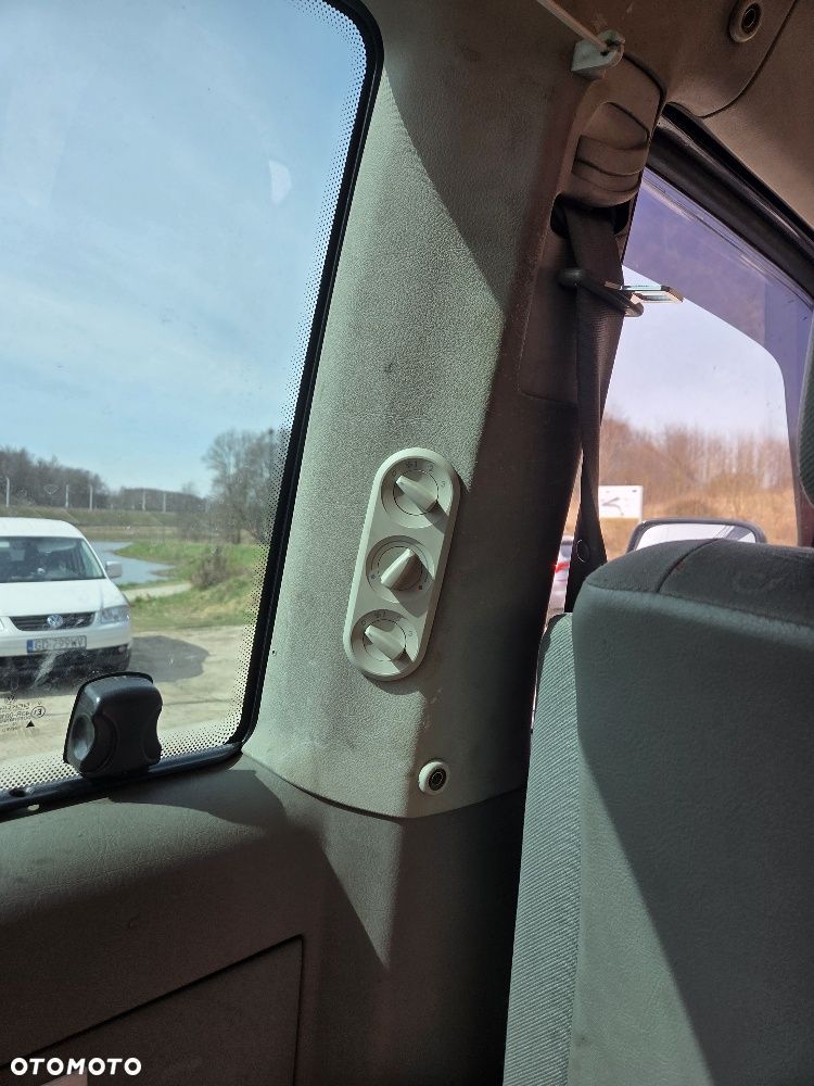 Volkswagen Multivan - 5