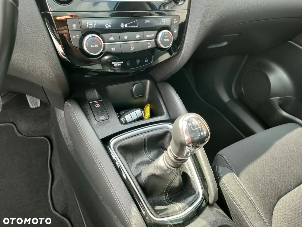 Nissan Qashqai 1.6 DIG-T Tekna - 22