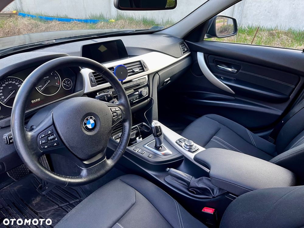 BMW Seria 3 320d Advantage - 8