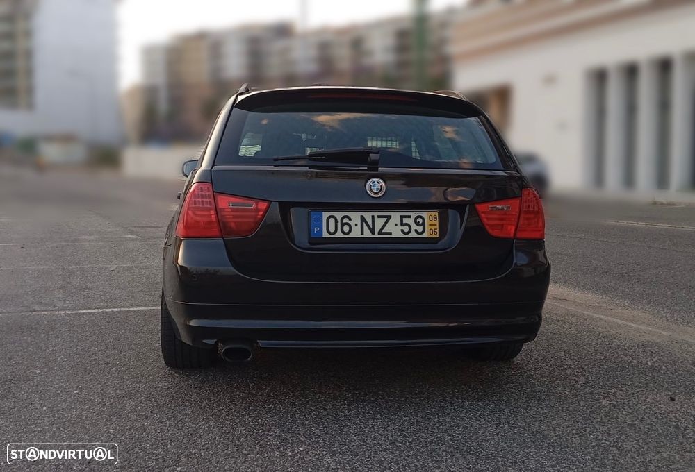 BMW 320 d Touring Dynamic - 4