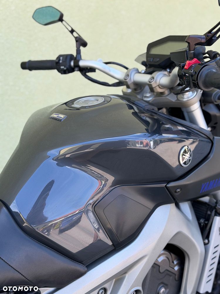 Yamaha MT - 17