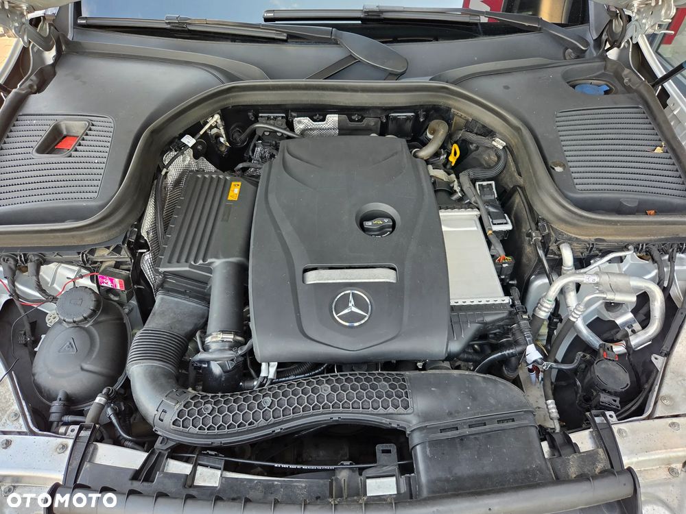 Mercedes-Benz GLC 250 4Matic 9G-TRONIC - 37
