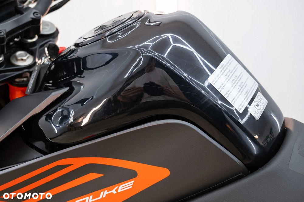 KTM Duke 125 - 23