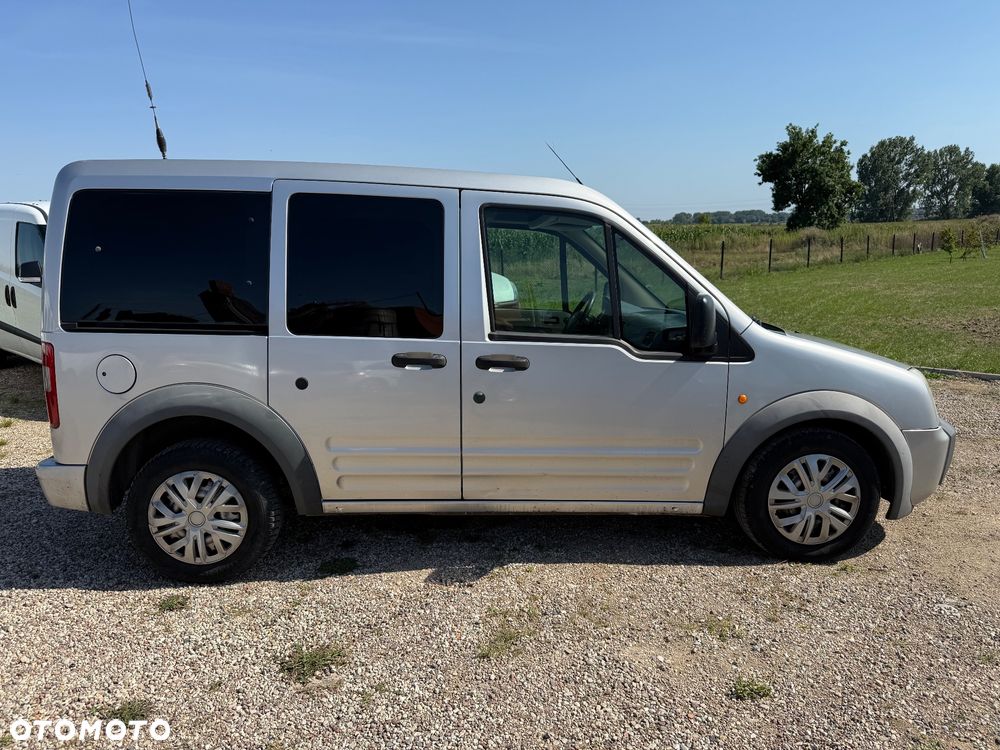 Ford Tourneo Connect - 8
