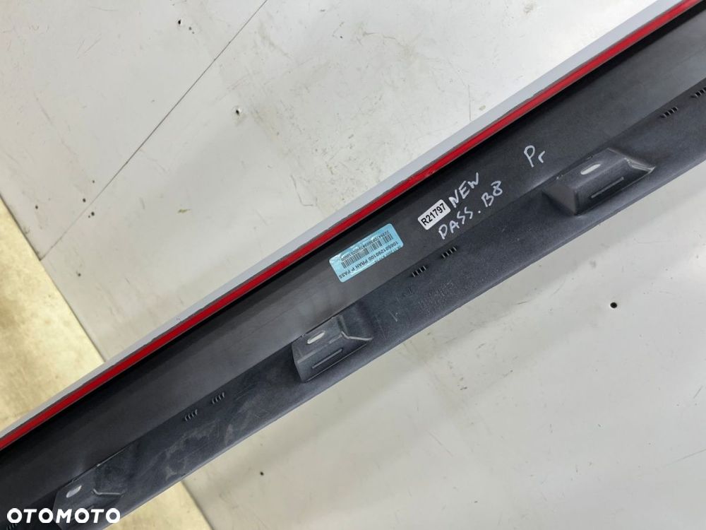 Nakładka progu VW Passat B8 14-23r. NOWA prawa listwa progowa prawy próg zewnętrzny 3G0853858 - 12