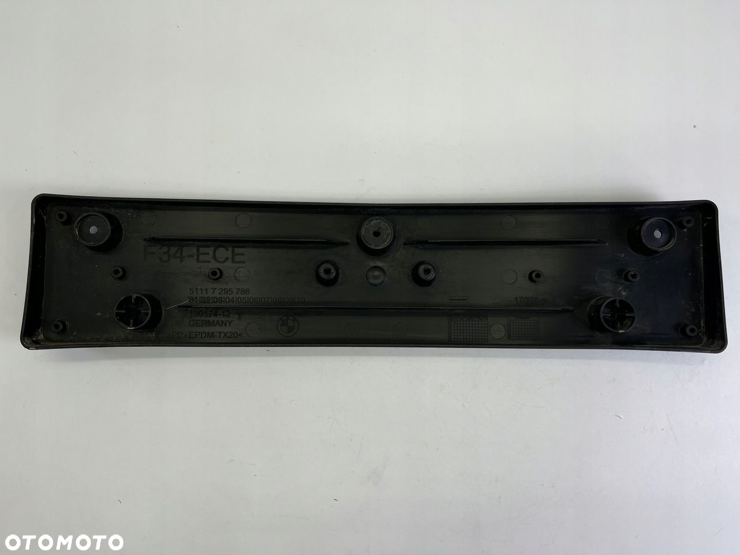 LISTWA PODKŁADKA POD TABLICĘ REJESTRACYJNĄ PRZÓD F34 GT OE 7295786 - 5