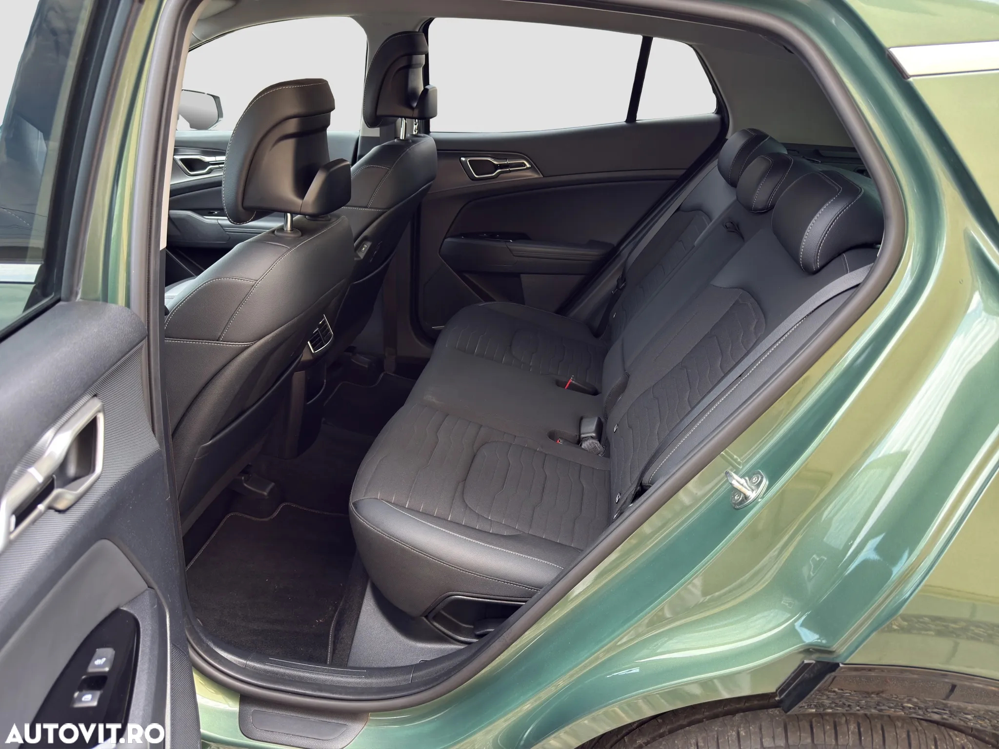 Kia Sportage 1.6T-GDI Hybrid AWD Aut. Nightline Edition - 8