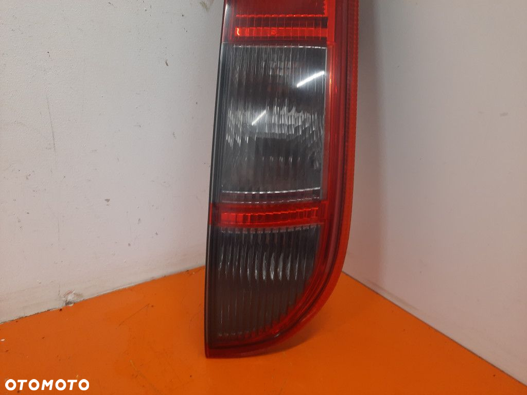 FORD FOCUS II 04-08 LAMPA PRAWY TYŁ PRAWA TYLNA ZEWNĘTRZNA 4M51-13N004C - 2