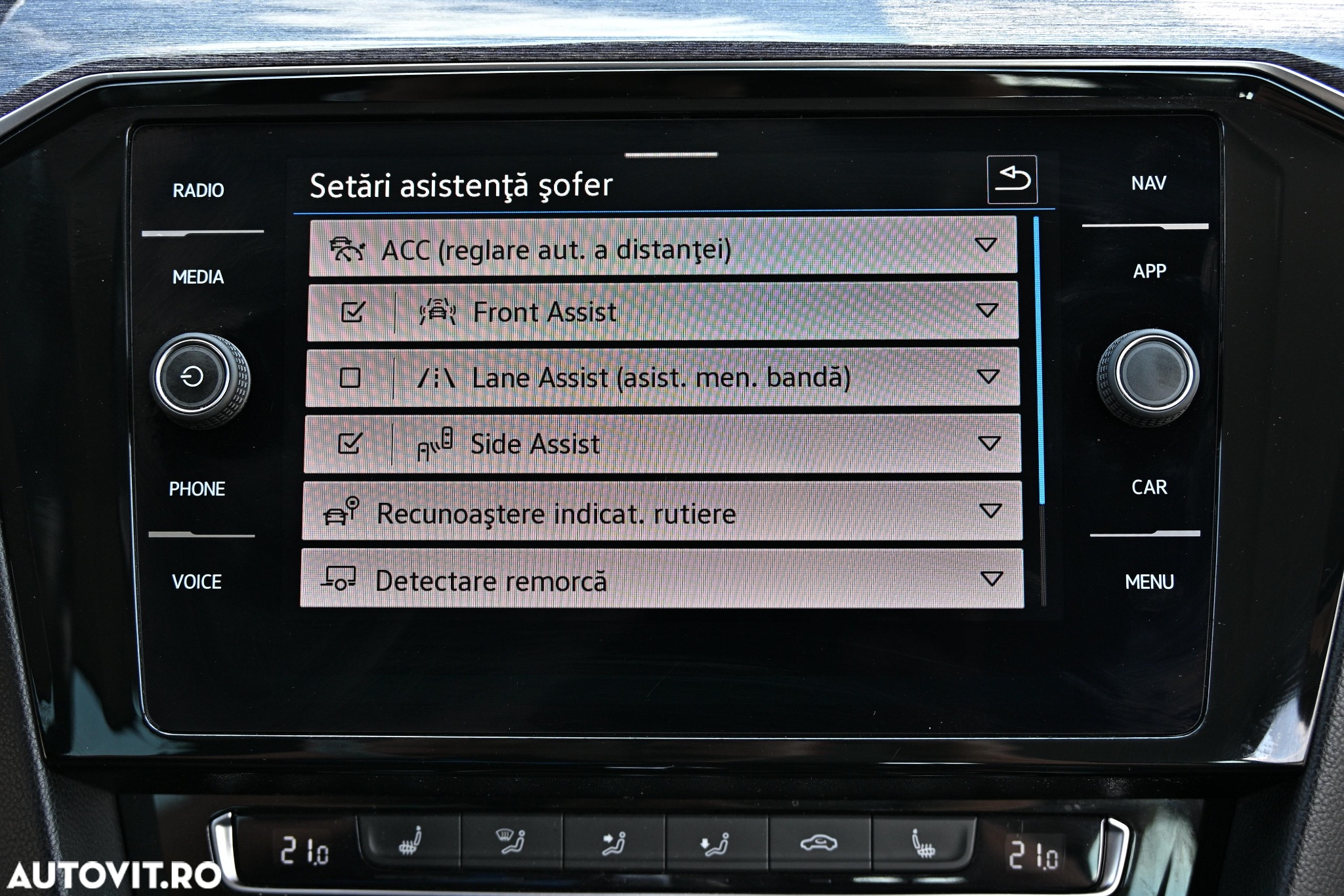 Volkswagen Passat Variant 2.0 TDI DSG (BlueMotion Technology) Highline - 40