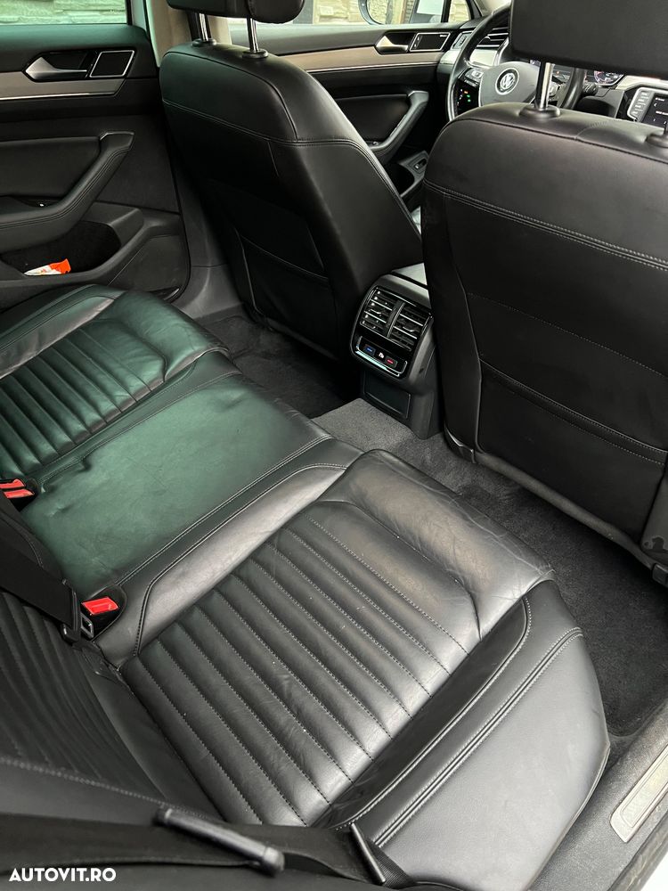 Volkswagen Passat 2.0 TDI SCR 4Motion DDG Highline - 5