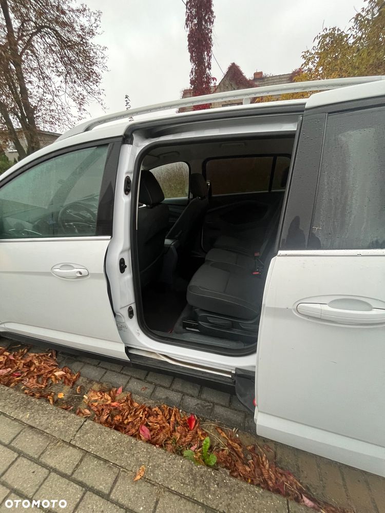 Ford Grand C-MAX - 17