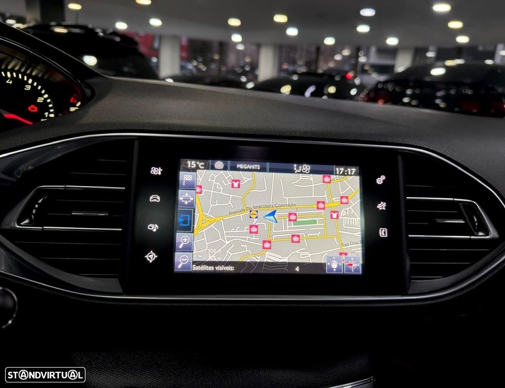 Peugeot 308 SW 1.2 PureTech Allure EAT6 - 20