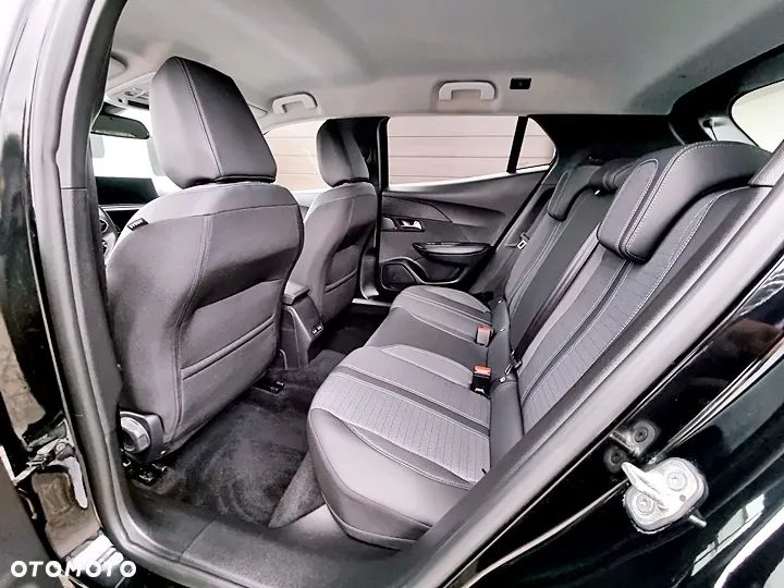 Peugeot 2008 1.5 BlueHDi Allure S&S EAT8 - 21