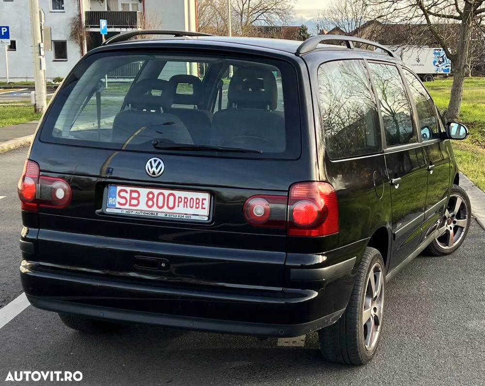 Volkswagen Sharan 1.9 TDI Exclusive Edition - 4