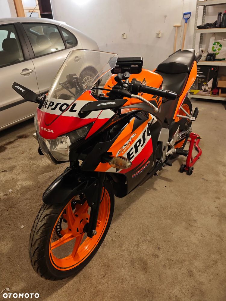 Honda CBR - 8