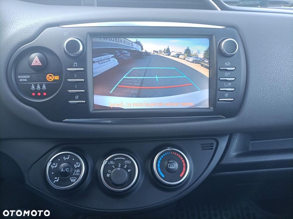 Toyota Yaris - 12