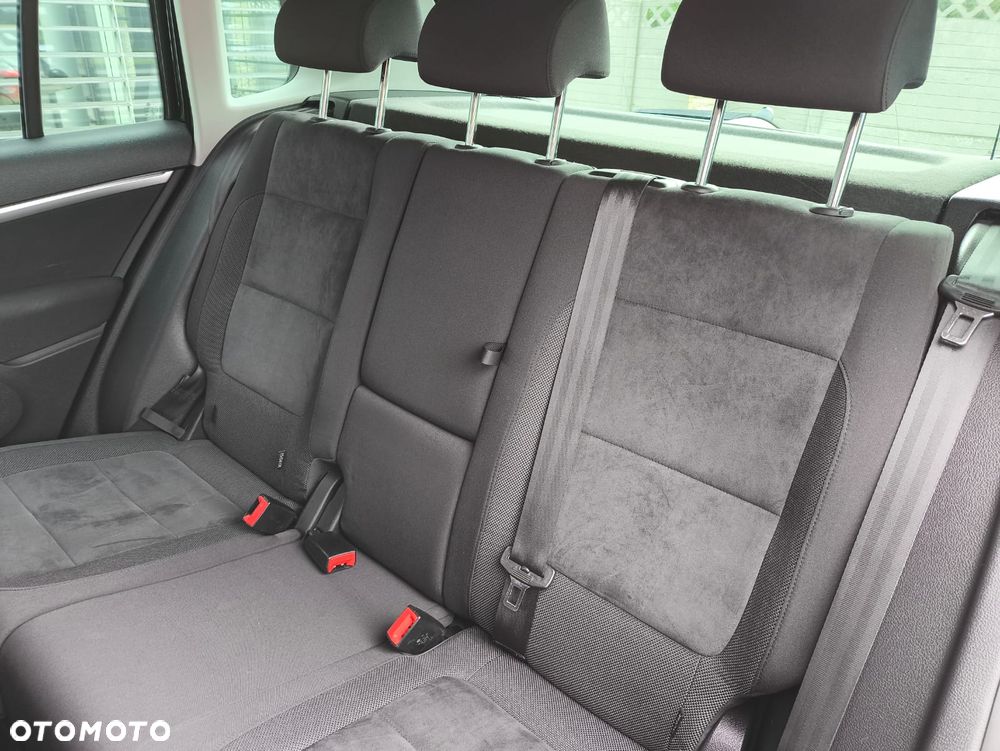 Volkswagen Tiguan - 23