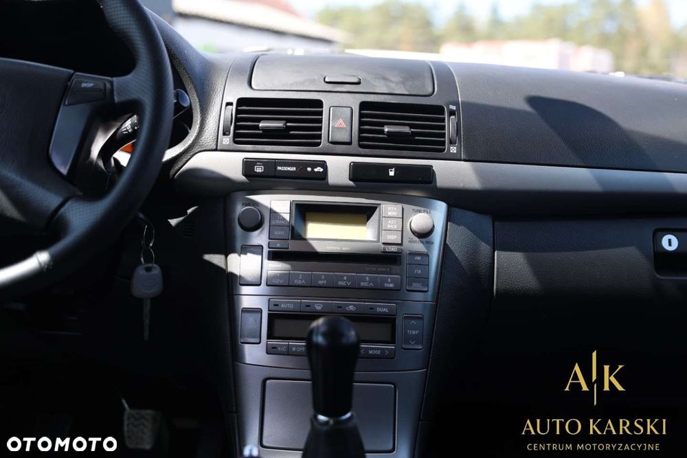 Toyota Avensis - 29
