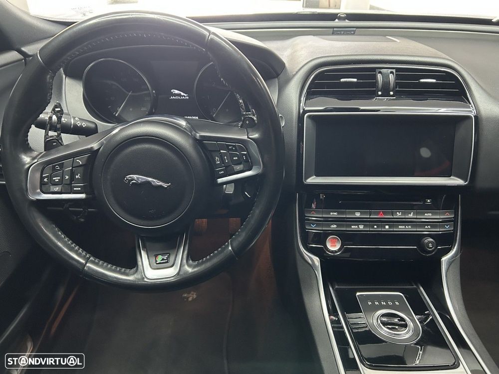 Jaguar XE 2.0 D R-Sport Aut. - 12