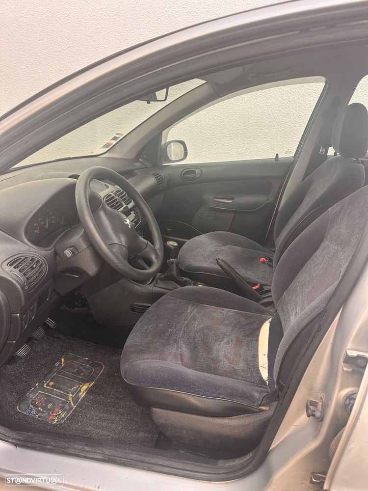 Peugeot 206 1.1 XT - 6
