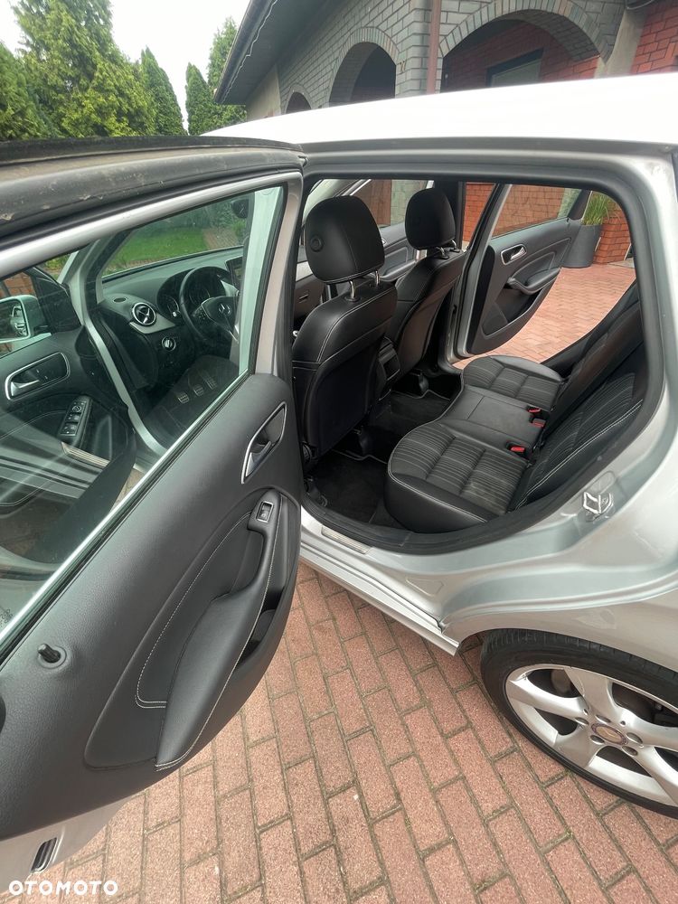 Mercedes-Benz Klasa B 180 - 21