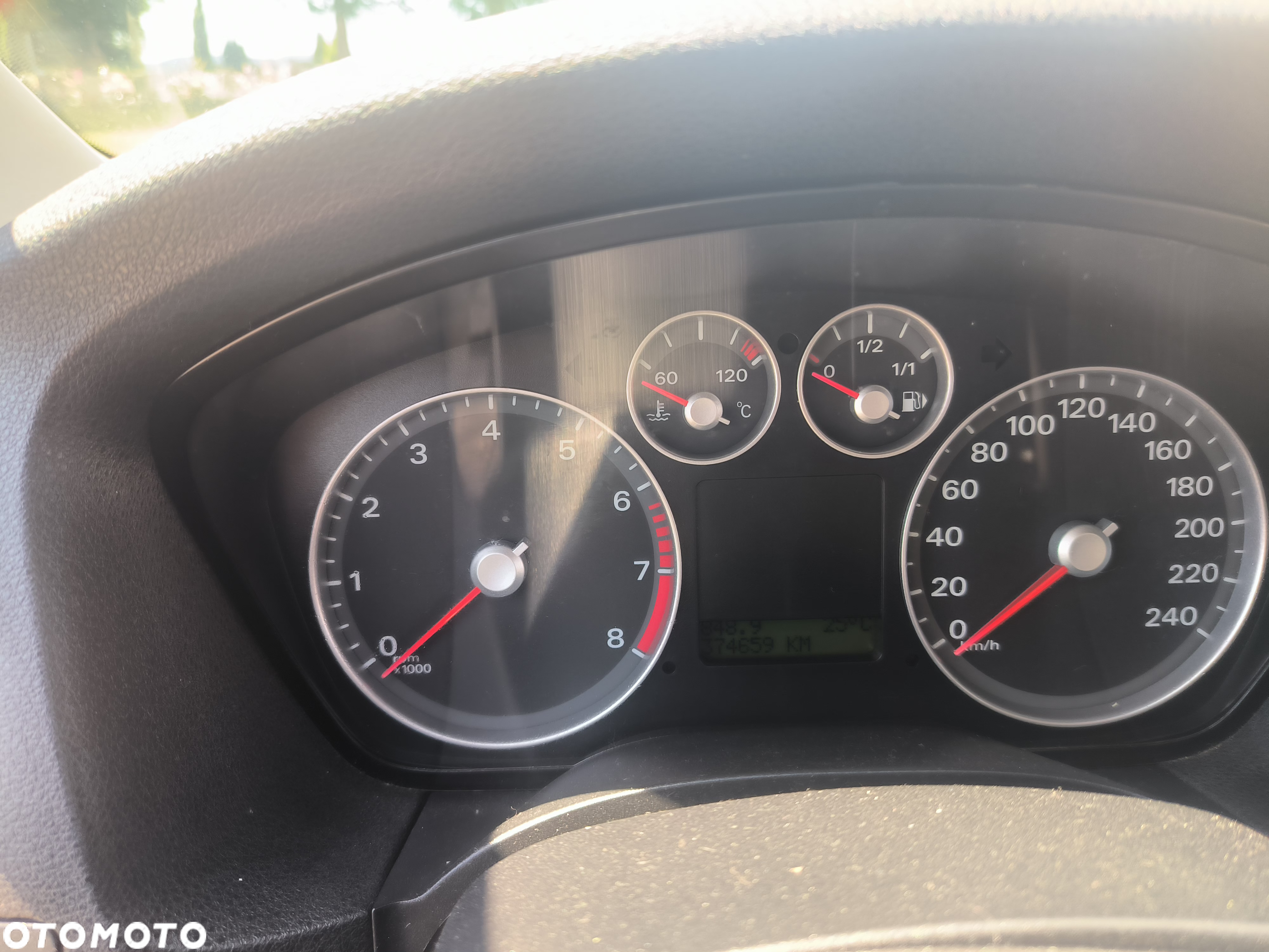 Ford Focus 2.0 Ghia - 8